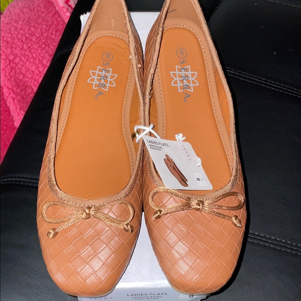 Serra Tan Woven Flats accent bow size 8 New
